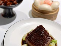 金牌扣肉-南麓·浙里(外滩店)