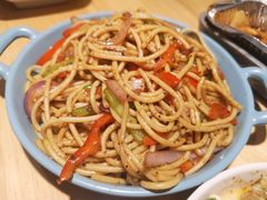 炒黑胡椒牛肉意大利面-小食迹贵阳丝娃娃(世纪金源店)