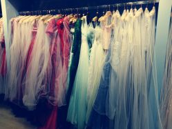 点击看大图 -觅白婚纱礼服馆