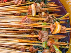 -拈签一笑黄牛肉辣卤串串