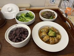 -雪梅月子中心(华侨城店)