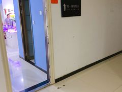 -提一眼镜·蔡司·依视路(小寨店)