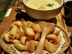 -云海肴·汽锅鸡·云南菜(天山百盛优客店)