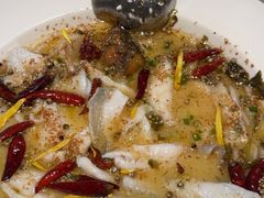 -渔语鱼酸菜鱼新川菜(来福士店)