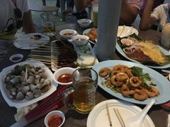 -东海岸人工湖美食村