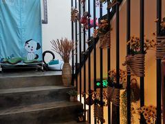 -小草屋轰趴馆别墅派对新场团建家庭聚会