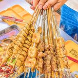 128一只炭烤鱼！现杀现烤！五种口味任君挑选