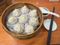 -莱莱小笼·乔艾