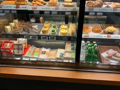 面包甜点陈列柜-星巴克(西安旺座现代城店)