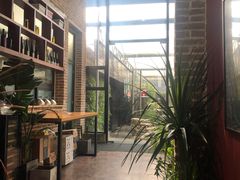 -桉树林A coffee 森林餐厅(三圣乡店)