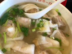 虾仁大馄饨-南城香·饭香串香馄饨香(青年路店)