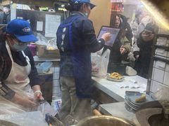 -老新隆牛肉锅贴(新街口店)