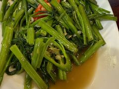 -Dang restaurant (patong phuket)