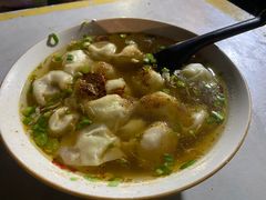 -碑亭巷老王柴火馄饨