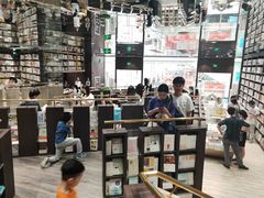-钟书阁(群光广场店)