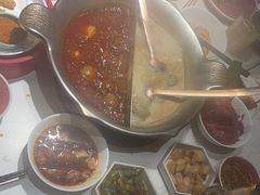 -九鼎轩脆毛肚火锅(三钢里店)