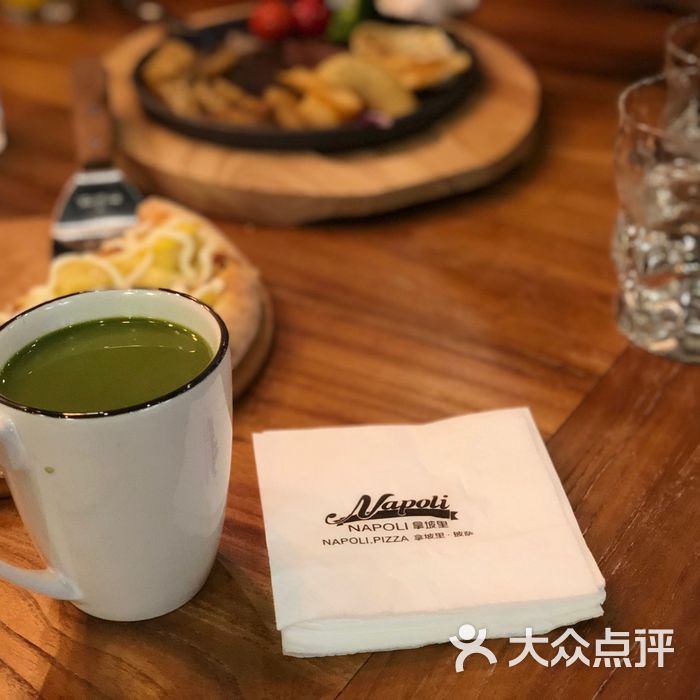 拿坡里披萨