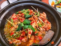 -老滇山寨•云南特色菜•地方菜•民族风情歌舞表演(金碧店)