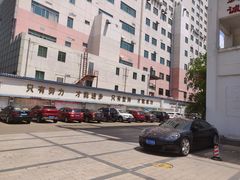 -海口市第一中学