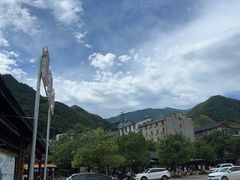 -安吉龙王山峡谷漂流