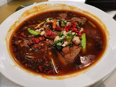 水煮牛肉-粤财皇冠假日酒店·彩华轩中餐厅