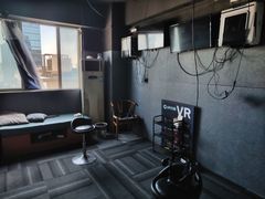 -VR 间客漫·PS电玩·虚拟现实包间游戏电竞(街道口店)