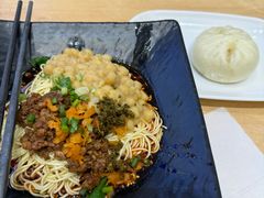 -李与白包子铺(桐梓林店)