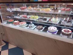 面包甜点陈列柜-85度C(生甜甜圈研究工坊·上海局门店)