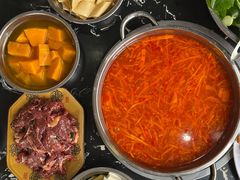 -黄利砖万峰林布依特色酸笋牛肉馆