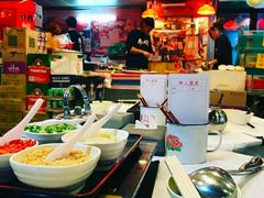 -鲜入围煮花胶鸡海鲜火锅