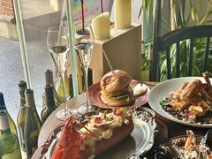 -LESCEDARS Brasserie Bistro香柏树