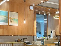 店内环境很干净-围炉肉舍•炭烤活鳗•丹东海鲜烤肉(步行街店)