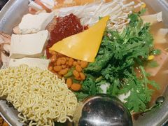 部队火锅-富乐满韩国正宗炸鸡韩国料理(虹泉路店)