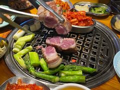 -唯成•韩国炭火烤肉 유성고기