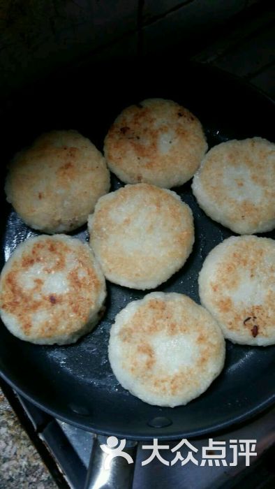 饭包肉糯米饼