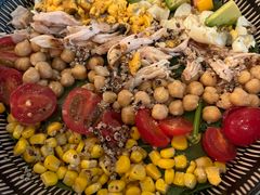 鸡肉彩虹沙拉-IL TEATRO 精品意大利餐厅