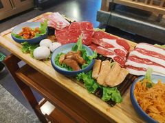 -明洞阿姨·韩式酱蟹烤肉·创意料理(三元桥店)