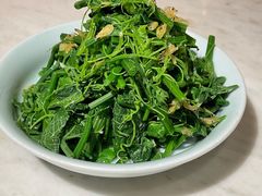 香酥虾皮丝瓜尖-小吊梨汤·北京菜·烤鸭(鸟巢店)