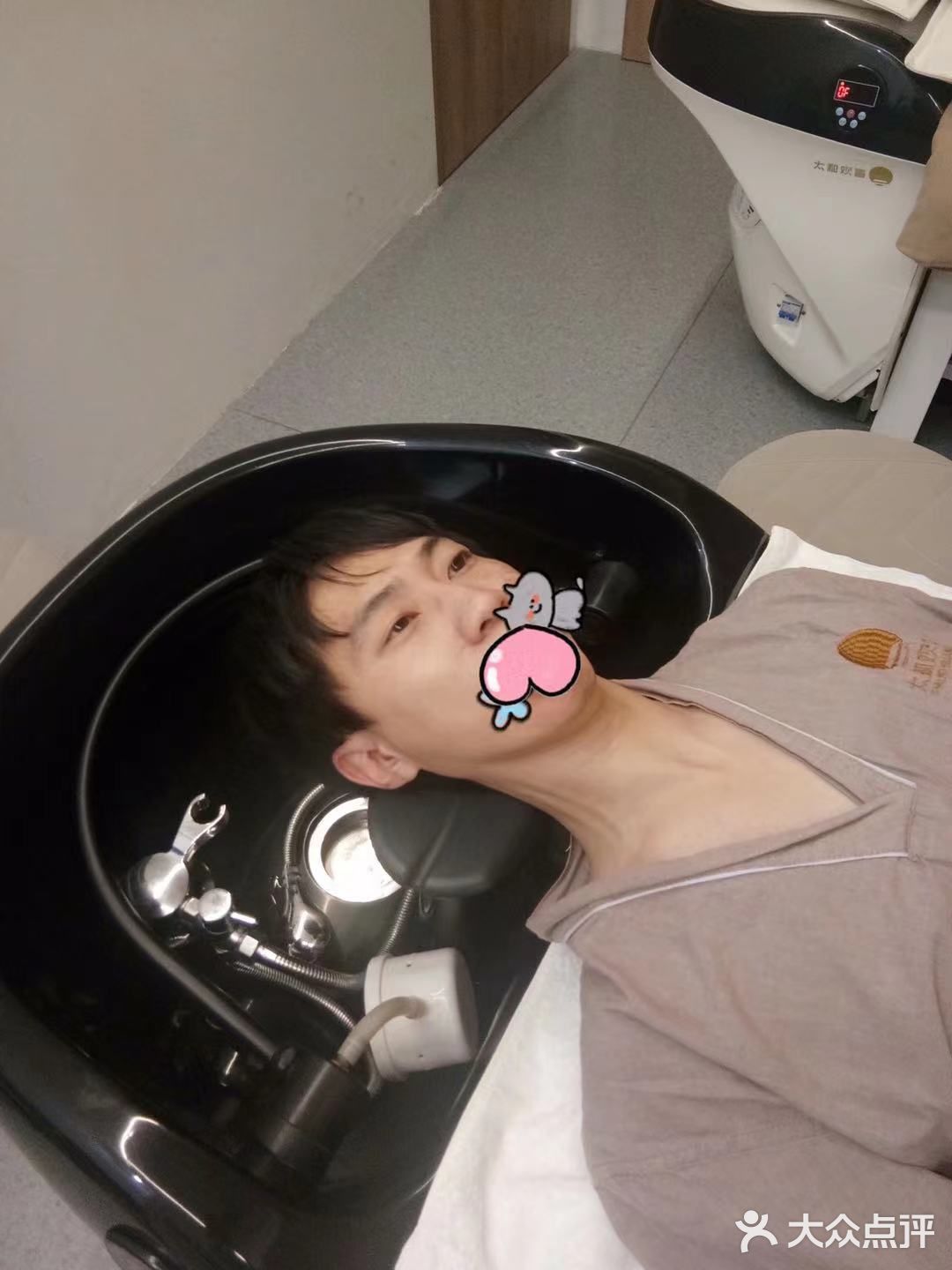 体验感受：体验的感受就俩字舒服，先是给你做一个三层头