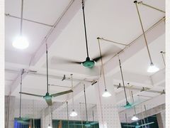 大堂-标记美食新鲜猪杂(兴南大道店)