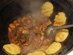-雪乡人家东北菜·铁锅炖一切(高斯路店)