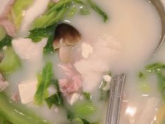 -半岛海鲜酒家