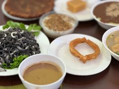 -聚德华天护国寺小吃(甜水园店)