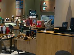 -星巴克臻选(上海中环广场2F店)