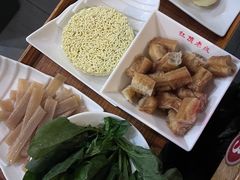 -红顶老汉烧鸡公羊蝎子火锅(学士街店)