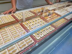 -恒一珠宝·回收黄金钻石奢侈品(灵岩南路店)