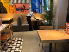 -菲滋意式餐厅(临海银泰店)