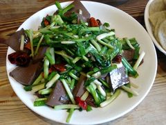 韭菜炒鸭血-左邻右舍褡裢火烧(石榴园店)