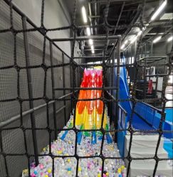 -零重力蹦床空间·滑梯·海洋球·团建(奥特莱斯店)
