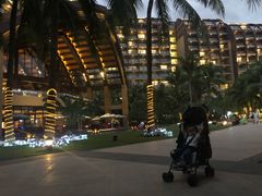 -三亚湾海居铂尔曼度假酒店